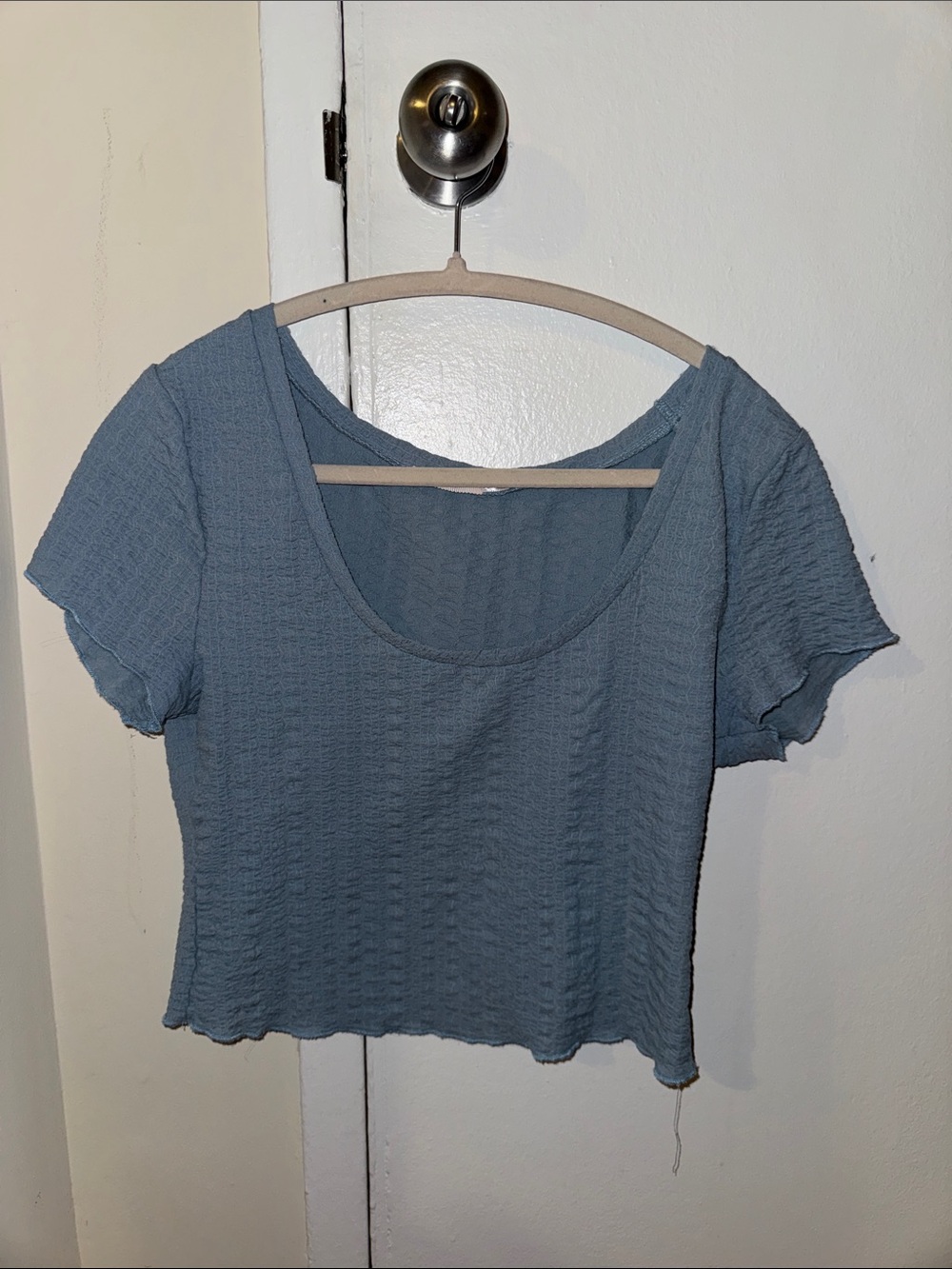 Francesca's Collections Dusty Blue Scoop Neck Cropped Tee